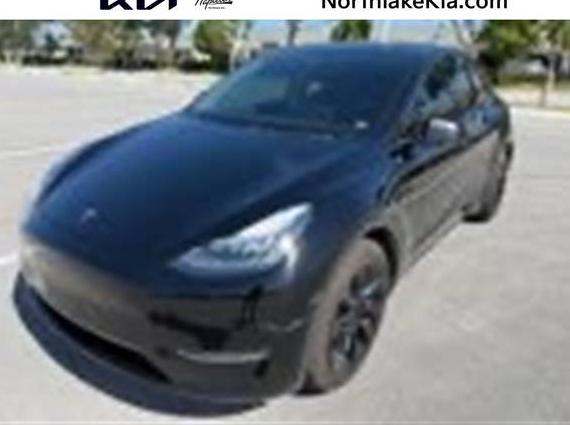 TESLA MODEL Y 2020 5YJYGDEE5LF025461 image